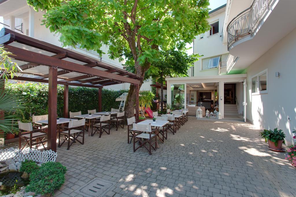 B&B Airone Cervia - Camere E Appartamenti Ngoại thất bức ảnh