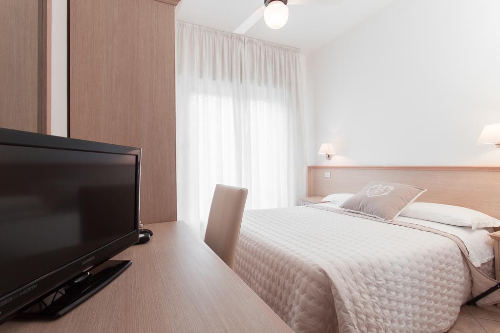 B&B Airone Cervia - Camere E Appartamenti Ngoại thất bức ảnh