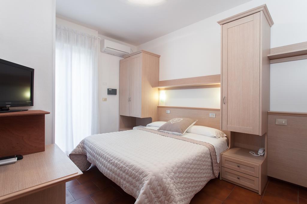 B&B Airone Cervia - Camere E Appartamenti Ngoại thất bức ảnh